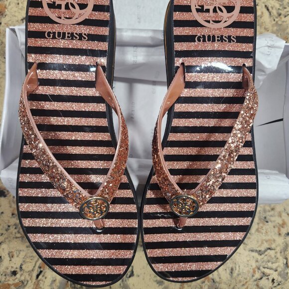 Guess Flip Flops - Picture 4 of 4